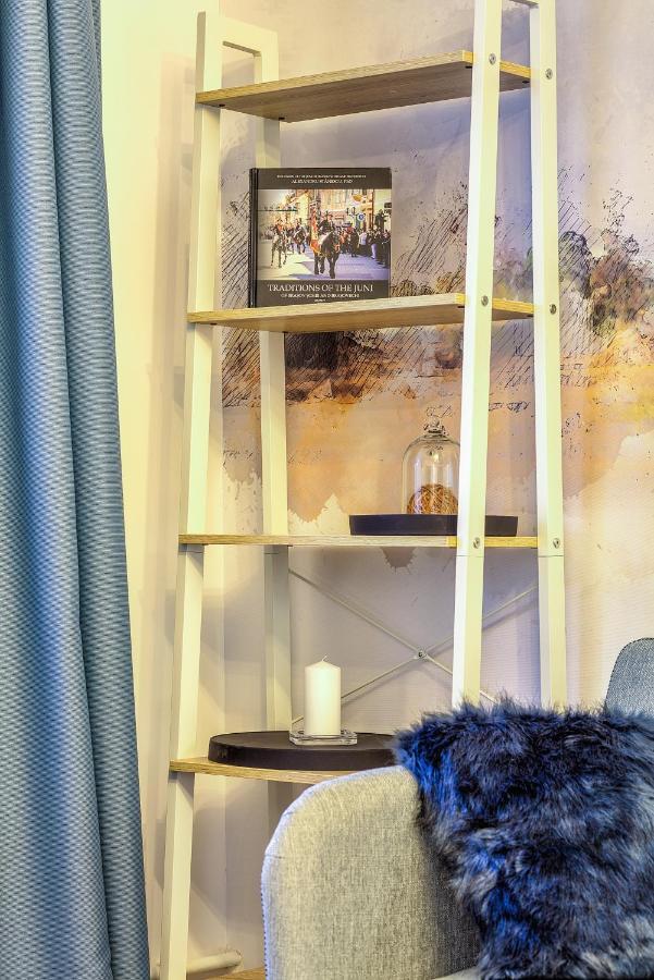 5 Min To Everything-Stylish-Modern-Old City Center Braşov Exterior foto