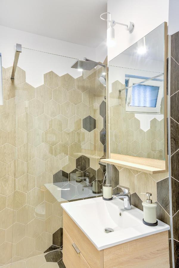 5 Min To Everything-Stylish-Modern-Old City Center Braşov Exterior foto